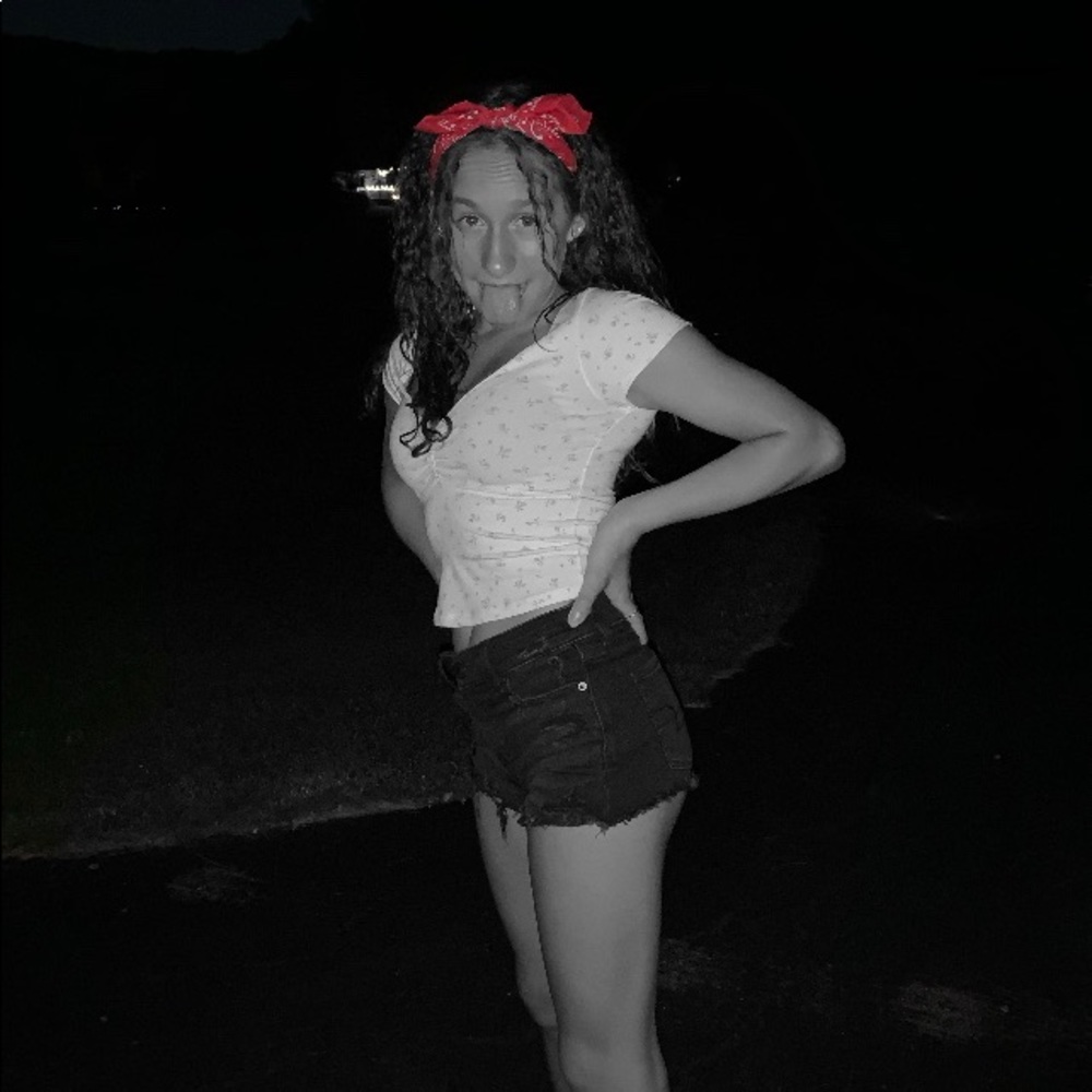 Meet your Posher, Isabelle